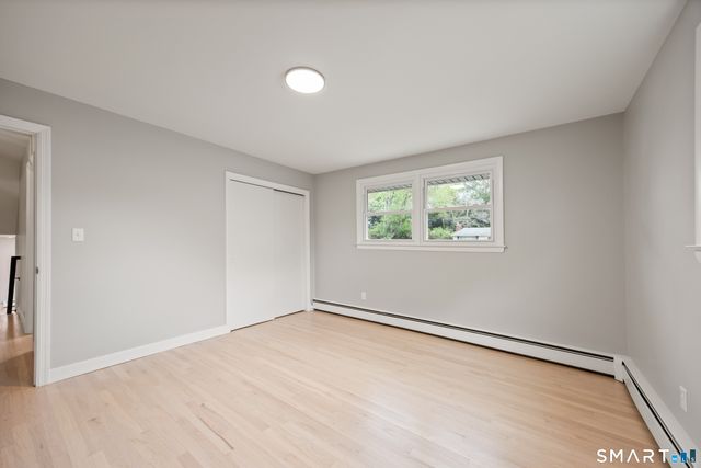 37 Skyview Lane, Waterbury, CT 06708