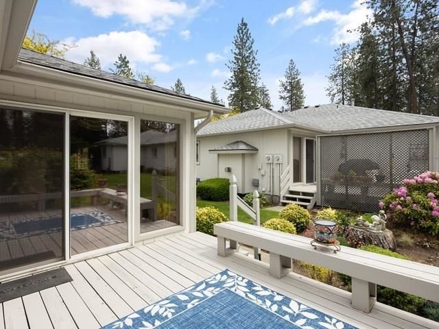 8409 N Pine Meadows Ln, Nine Mile Falls, WA 99026