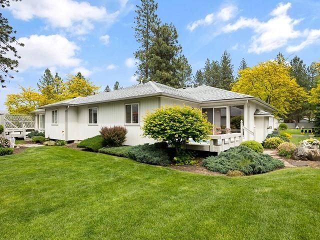 8409 N Pine Meadows Ln, Nine Mile Falls, WA 99026