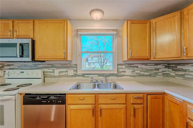 6426 Silver Pheasant Court, Huber Heights, OH 45424