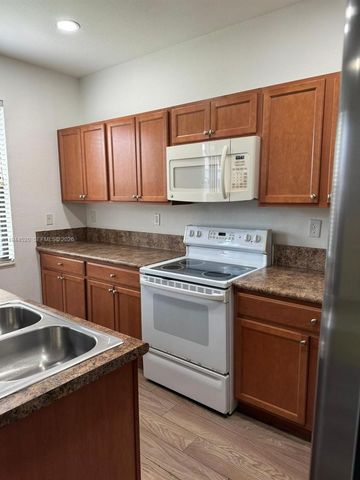 4217 SW 164th Ct, Miami, FL 33185