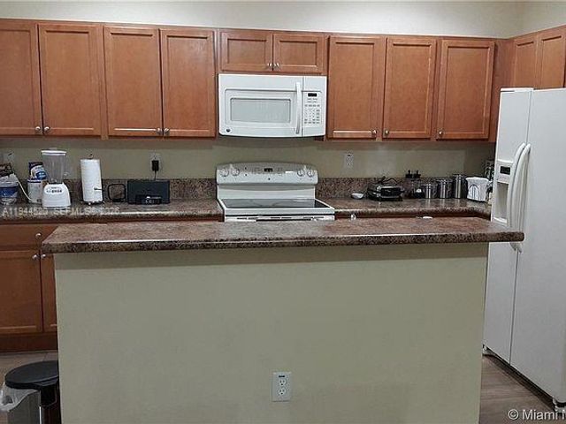 4217 SW 164th Ct, Miami, FL 33185