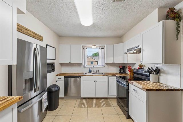 102 N Locust Street, Fletcher, OK 73541
