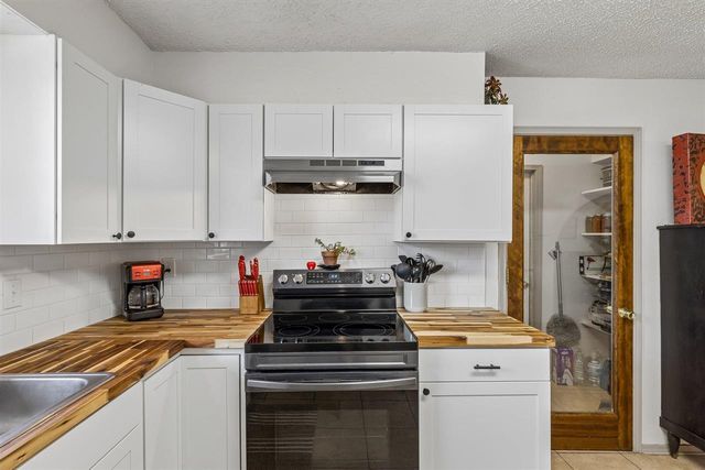 102 N Locust Street, Fletcher, OK 73541