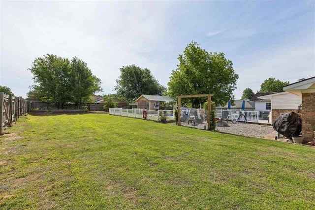 102 N Locust Street, Fletcher, OK 73541