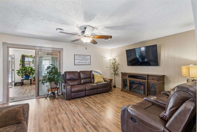 102 N Locust Street, Fletcher, OK 73541