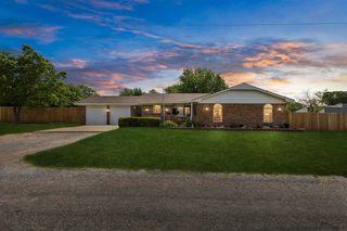 102 N Locust Street, Fletcher, OK 73541