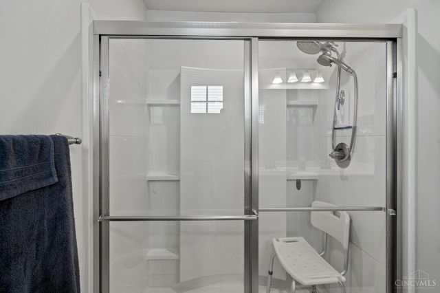 9625 Forest Hill Drive, Harrison, OH 45030