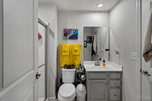 9625 Forest Hill Drive, Harrison, OH 45030