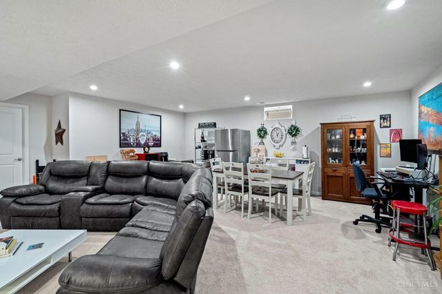 9625 Forest Hill Drive, Harrison, OH 45030