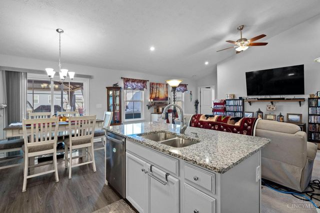 9625 Forest Hill Drive, Harrison, OH 45030