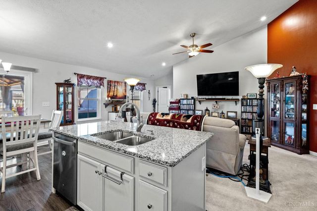 9625 Forest Hill Drive, Harrison, OH 45030