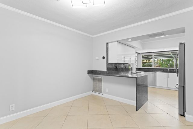 5281 SW 4th Court, Plantation, FL 33317