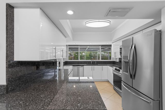 5281 SW 4th Court, Plantation, FL 33317