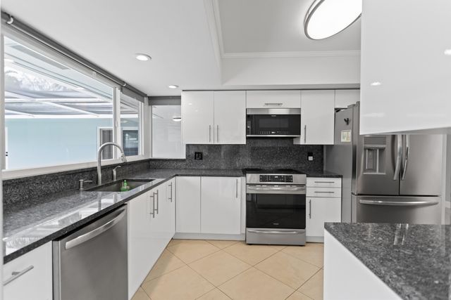 5281 SW 4th Court, Plantation, FL 33317