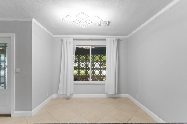 5281 SW 4th Court, Plantation, FL 33317