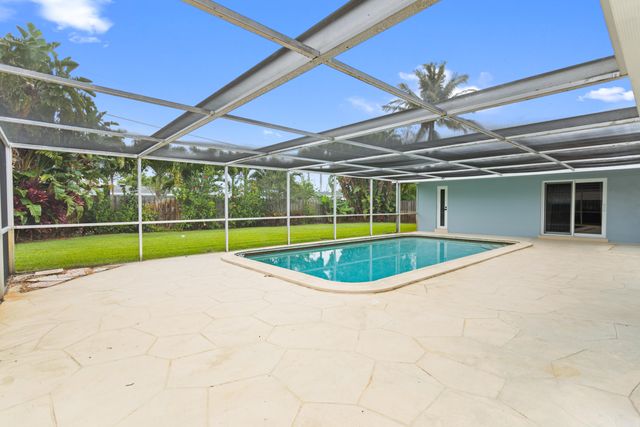 5281 SW 4th Court, Plantation, FL 33317