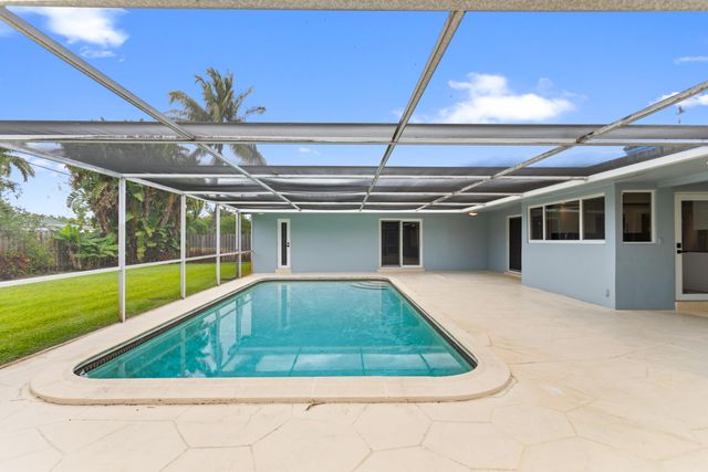 5281 SW 4th Court, Plantation, FL 33317