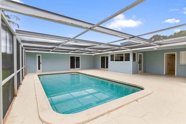 5281 SW 4th Court, Plantation, FL 33317