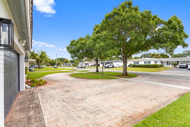 5281 SW 4th Court, Plantation, FL 33317