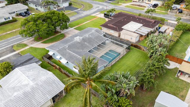 5281 SW 4th Court, Plantation, FL 33317