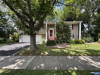 7-01 Bellair Avenue, Fair Lawn, NJ 07410