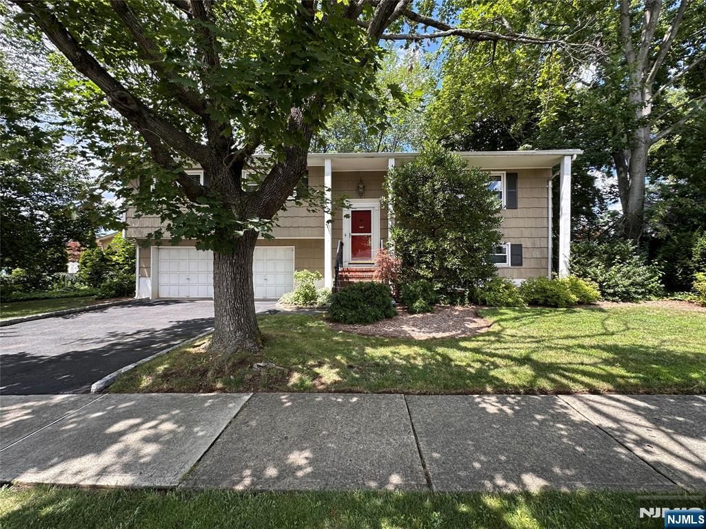 7-01 Bellair Avenue, Fair Lawn, NJ 07410