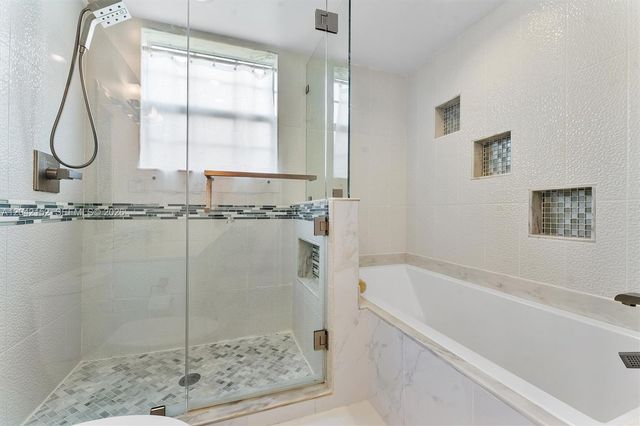 1552 Barcelona Way 619, Weston, FL 33327