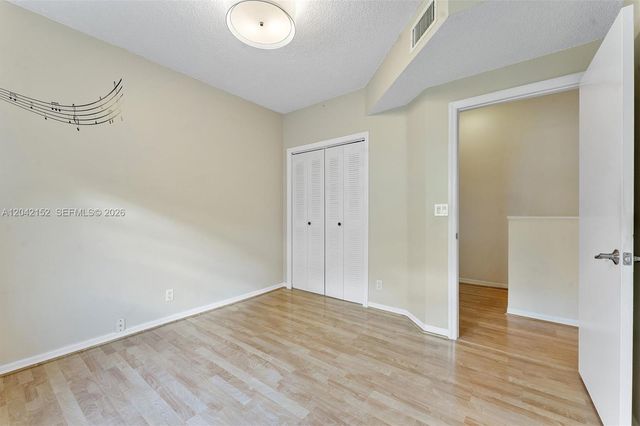 1552 Barcelona Way 619, Weston, FL 33327