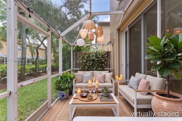 1552 Barcelona Way 619, Weston, FL 33327