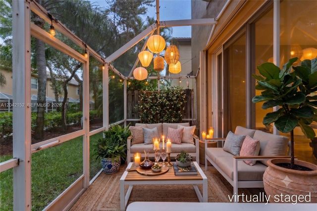 1552 Barcelona Way 619, Weston, FL 33327