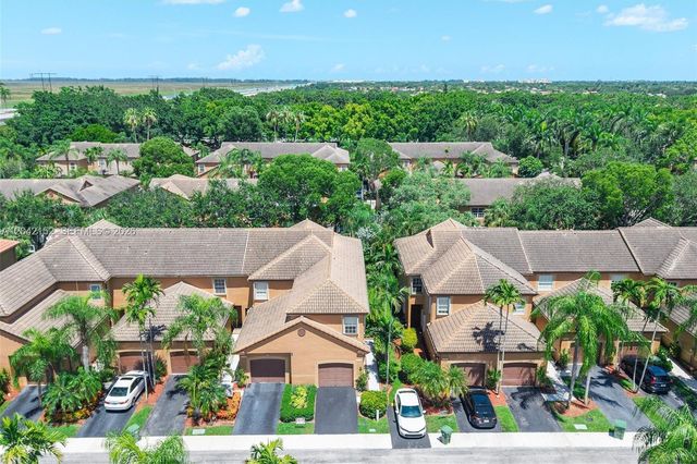1552 Barcelona Way 619, Weston, FL 33327