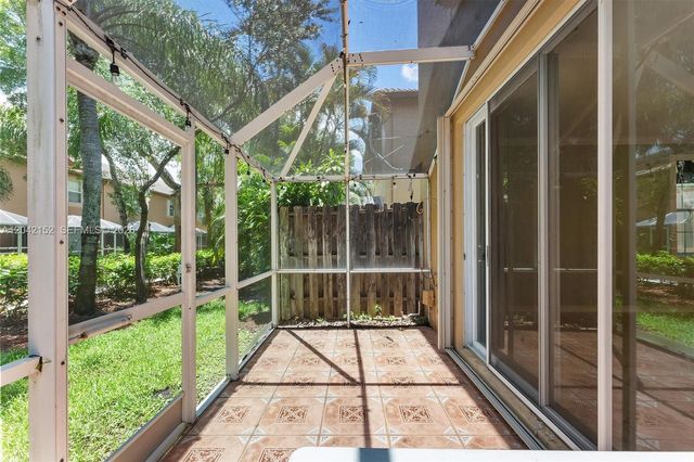 1552 Barcelona Way 619, Weston, FL 33327