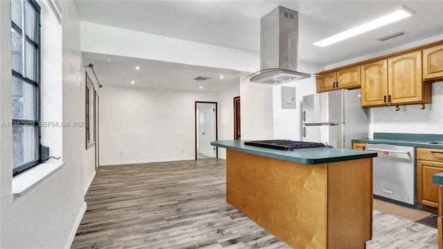 1007 N 31st Road, Hollywood, FL 33021