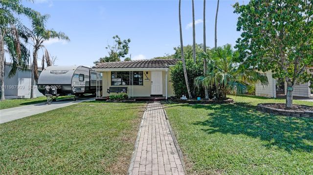 1007 N 31st Road, Hollywood, FL 33021