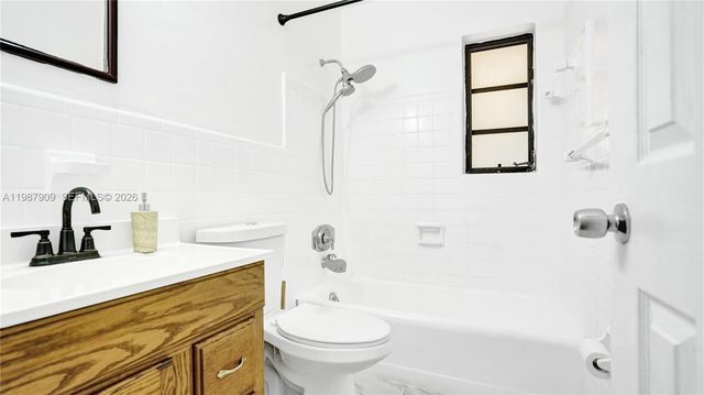 1007 N 31st Road, Hollywood, FL 33021