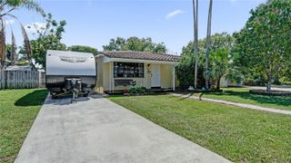 1007 N 31st Road, Hollywood, FL 33021