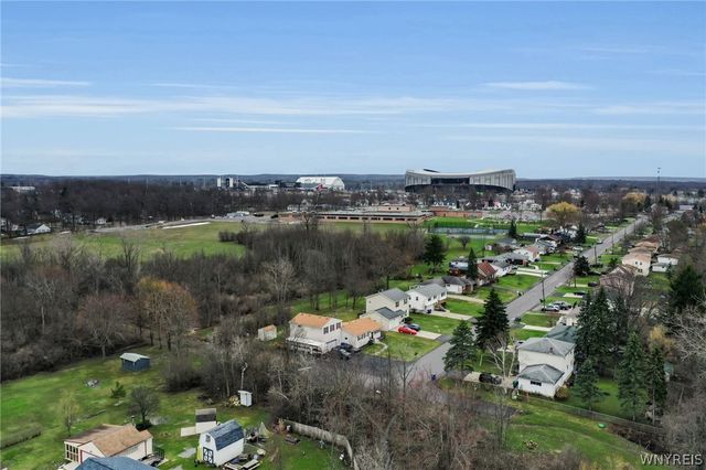 4996 Thurston Avenue, Hamburg, NY 14219