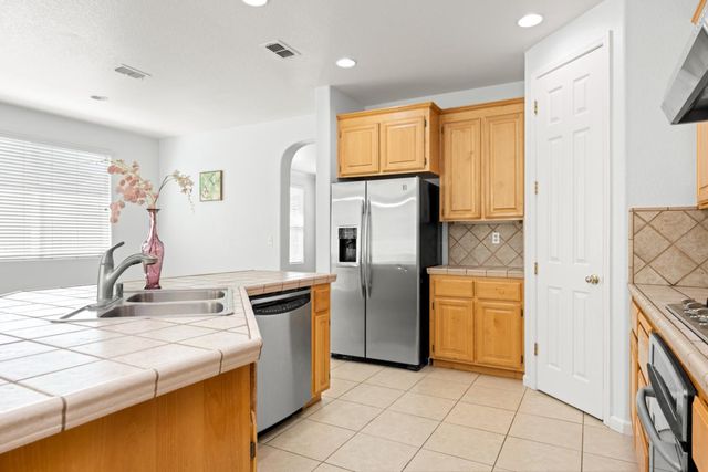 5000 Millner Way, Elk Grove, CA 95757