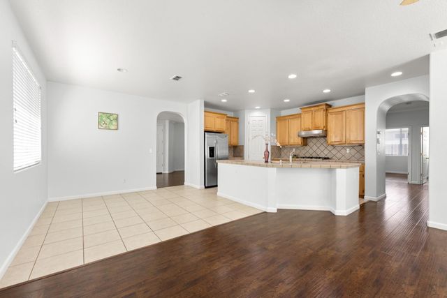 5000 Millner Way, Elk Grove, CA 95757