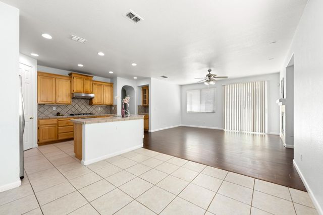 5000 Millner Way, Elk Grove, CA 95757