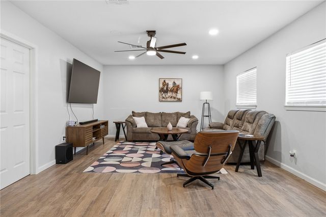 3518 Lariat Lane, Corpus Christi, TX 78415