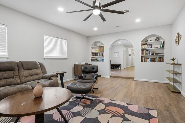 3518 Lariat Lane, Corpus Christi, TX 78415