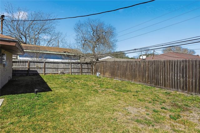 3518 Lariat Lane, Corpus Christi, TX 78415