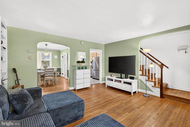 140 HOPKINS RD, Baltimore, MD 21212