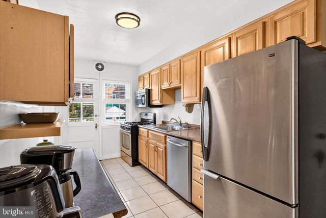 140 HOPKINS RD, Baltimore, MD 21212