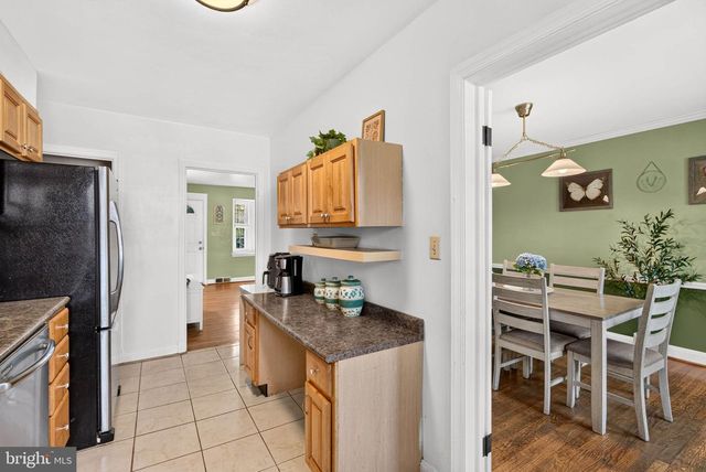 140 HOPKINS RD, Baltimore, MD 21212