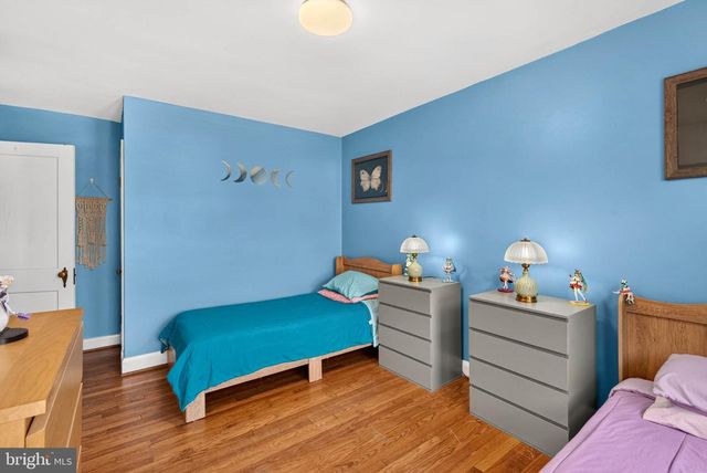 140 HOPKINS RD, Baltimore, MD 21212