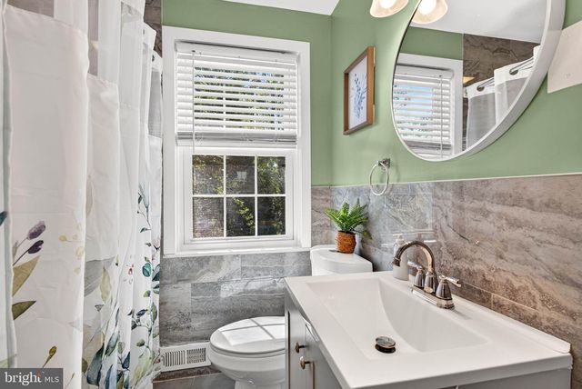 140 HOPKINS RD, Baltimore, MD 21212