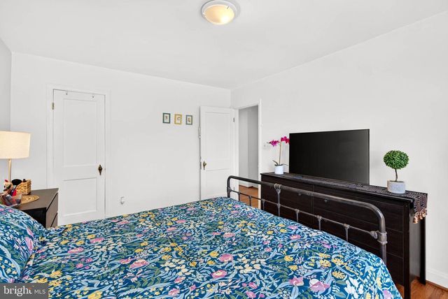 140 HOPKINS RD, Baltimore, MD 21212